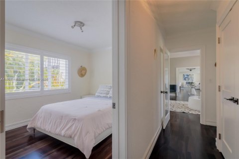 Casa en alquiler en Miami, Florida, 4 dormitorios, 228.35 m2 № 1959448 - foto 28