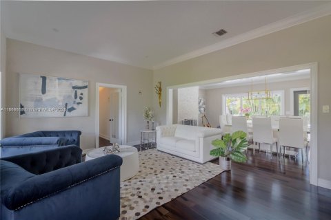 Casa en alquiler en Miami, Florida, 4 dormitorios, 228.35 m2 № 1959448 - foto 5