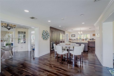 Casa en alquiler en Miami, Florida, 4 dormitorios, 228.35 m2 № 1959448 - foto 9