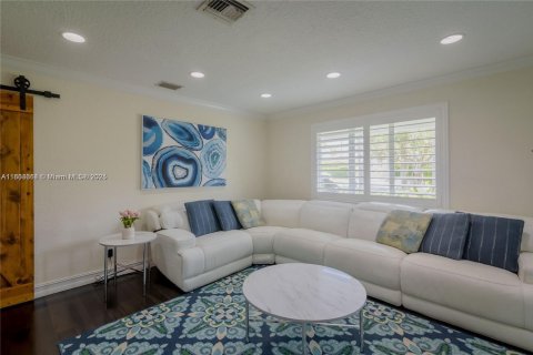 Casa en alquiler en Miami, Florida, 4 dormitorios, 228.35 m2 № 1959448 - foto 15