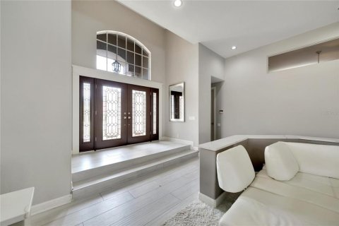 House in Tampa, Florida 4 bedrooms, 314.1 sq.m. № 733458 - photo 9