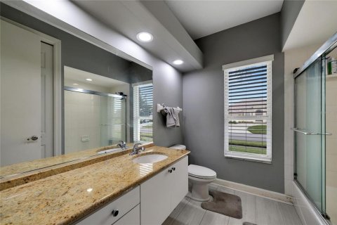 House in Tampa, Florida 4 bedrooms, 314.1 sq.m. № 733458 - photo 16