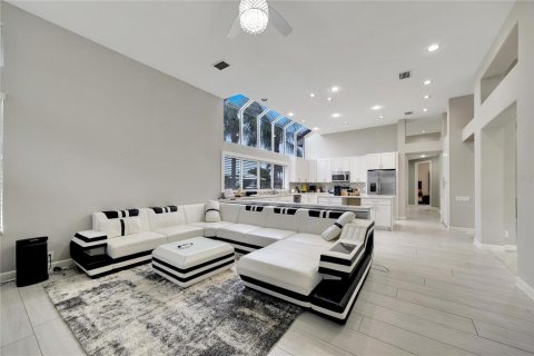 House in Tampa, Florida 4 bedrooms, 314.1 sq.m. № 733458 - photo 25