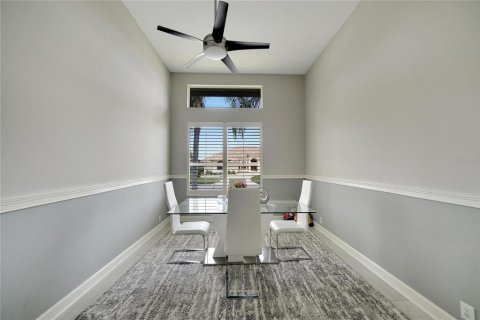 House in Tampa, Florida 4 bedrooms, 314.1 sq.m. № 733458 - photo 14