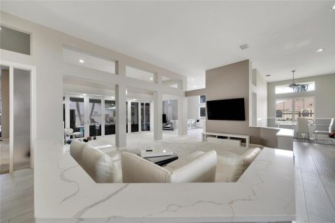 House in Tampa, Florida 4 bedrooms, 314.1 sq.m. № 733458 - photo 11