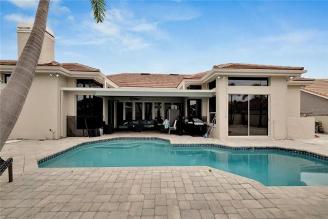 House in Tampa, Florida 4 bedrooms, 314.1 sq.m. № 733458 - photo 28