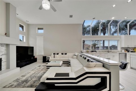 House in Tampa, Florida 4 bedrooms, 314.1 sq.m. № 733458 - photo 24