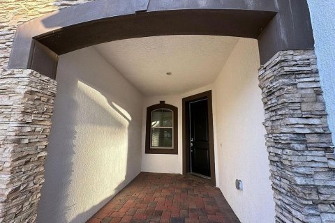 Снять в аренду таунхаус в Орландо, Флорида 3 комнаты, 115.85м2, № 1917454 - фото 3