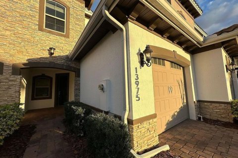 Снять в аренду таунхаус в Орландо, Флорида 3 комнаты, 115.85м2, № 1917454 - фото 2