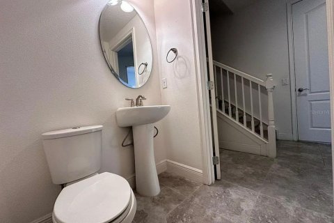 Снять в аренду таунхаус в Орландо, Флорида 3 комнаты, 115.85м2, № 1917454 - фото 9