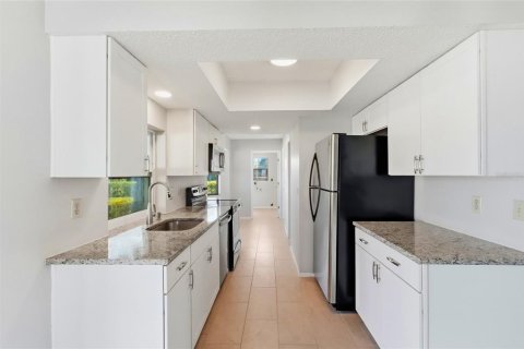 House in Venice, Florida 2 bedrooms, 117.24 sq.m. № 2393851 - photo 6