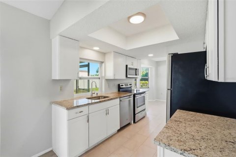 House in Venice, Florida 2 bedrooms, 117.24 sq.m. № 2393851 - photo 11