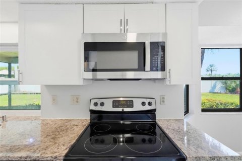 House in Venice, Florida 2 bedrooms, 117.24 sq.m. № 2393851 - photo 10