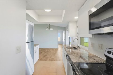 House in Venice, Florida 2 bedrooms, 117.24 sq.m. № 2393851 - photo 14