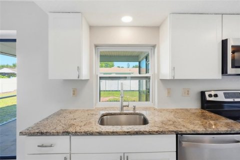 House in Venice, Florida 2 bedrooms, 117.24 sq.m. № 2393851 - photo 12