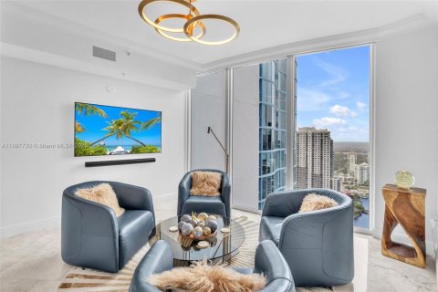 Condo in Fort Lauderdale, Florida, 3 bedrooms  № 1949394 - photo 17