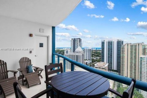 Condo in Fort Lauderdale, Florida, 3 bedrooms  № 1949394 - photo 29