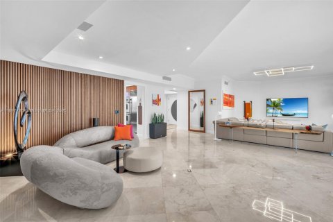 Condo in Fort Lauderdale, Florida, 3 bedrooms  № 1949394 - photo 30