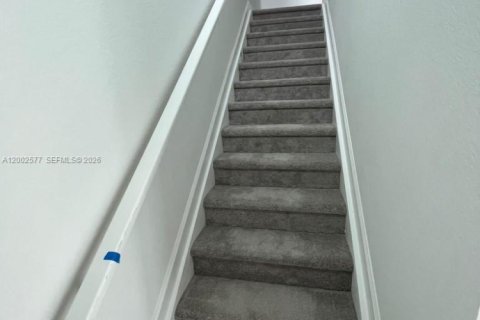 Townhouse in Port St. Lucie, Florida 3 bedrooms, 151.9 sq.m. № 2069440 - photo 23