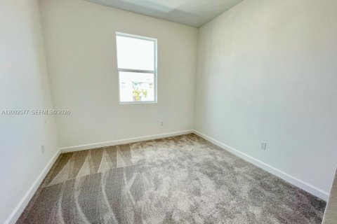 Townhouse in Port St. Lucie, Florida 3 bedrooms, 151.9 sq.m. № 2069440 - photo 11