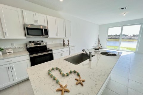 Townhouse in Port St. Lucie, Florida 3 bedrooms, 151.9 sq.m. № 2069440 - photo 3