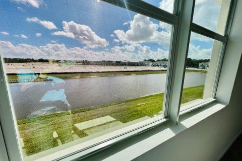 Townhouse in Port St. Lucie, Florida 3 bedrooms, 151.9 sq.m. № 2069440 - photo 19