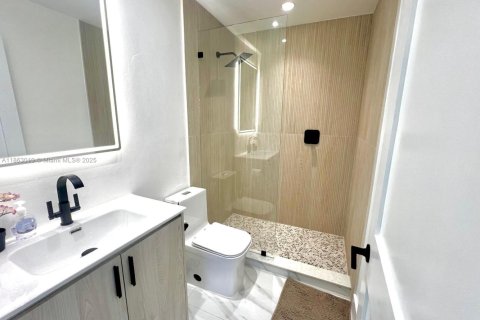 Villa ou maison à vendre à Davie, Floride: 4 chambres, 193.52 m2 № 1932620 - photo 8