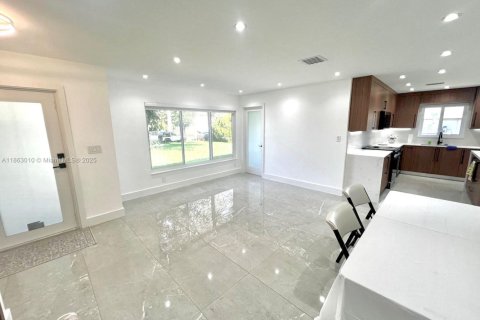 Villa ou maison à vendre à Davie, Floride: 4 chambres, 193.52 m2 № 1932620 - photo 3