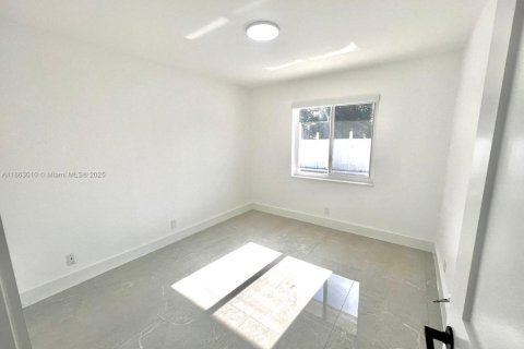 Villa ou maison à vendre à Davie, Floride: 4 chambres, 193.52 m2 № 1932620 - photo 11