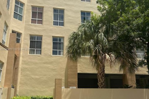 Condo à Hialeah, Floride, 1 chambre  № 2048182