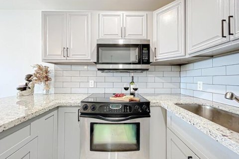 Купить кондоминиум в Уэст-Палм-Бич, Флорида 3 комнаты, 52.95м2, № 2177056 - фото 3