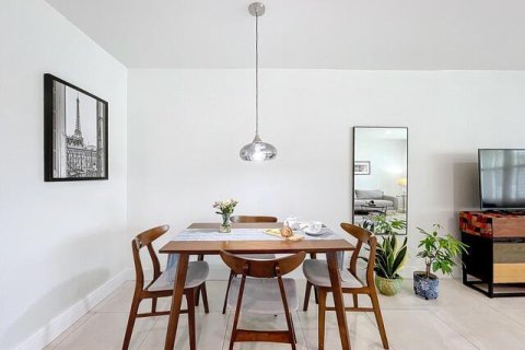Купить кондоминиум в Уэст-Палм-Бич, Флорида 3 комнаты, 52.95м2, № 2177056 - фото 4