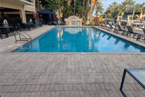 Copropriété à louer à North Miami, Floride: 1 chambre, 69.12 m2 № 1977442 - photo 3