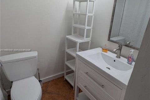 Copropriété à louer à North Miami, Floride: 1 chambre, 69.12 m2 № 1977442 - photo 14