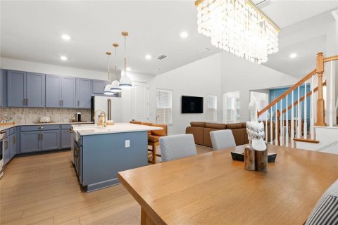 House in Winter Garden, Florida 4 bedrooms, 227.15 sq.m. № 2147547 - photo 8