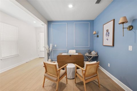 House in Winter Garden, Florida 4 bedrooms, 227.15 sq.m. № 2147547 - photo 24