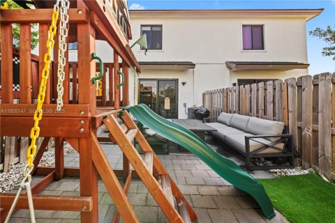 Купить таунхаус в Хомстед, Флорида 3 спальни, 142.14м2, № 1984533 - фото 28