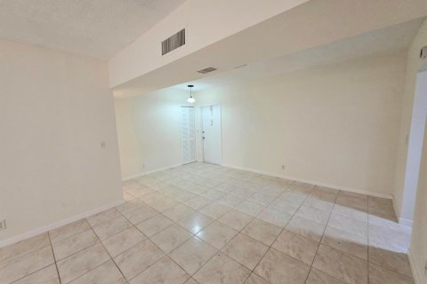 Condo in Boca Raton, Florida, 2 bedrooms  № 2088342 - photo 7