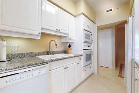 Copropriété à louer à Miami Beach, Floride: 2 chambres, 144 m2 № 2253605 - photo 25