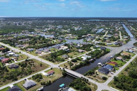 Купить виллу или дом в Порт-Шарлотт, Флорида 3 комнаты, 89.65м2, № 1583542 - фото 2