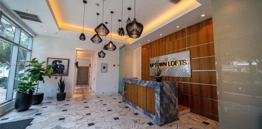 Condo in Miami, Florida, 2 bedrooms  № 2011642