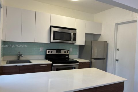 Condominio en venta en Miami Shores, Florida, 2 dormitorios, 73.3 m2 № 2066857 - foto 5