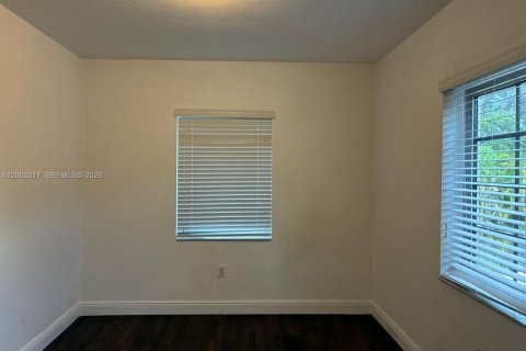 Condominio en venta en Miami Shores, Florida, 2 dormitorios, 73.3 m2 № 2066857 - foto 12