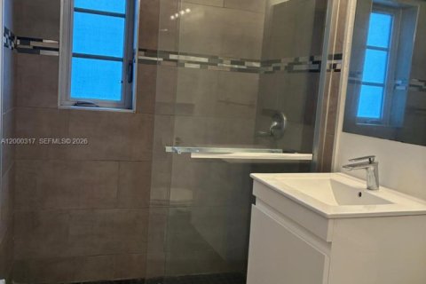 Condominio en venta en Miami Shores, Florida, 2 dormitorios, 73.3 m2 № 2066857 - foto 17