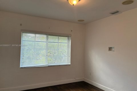 Condominio en venta en Miami Shores, Florida, 2 dormitorios, 73.3 m2 № 2066857 - foto 9