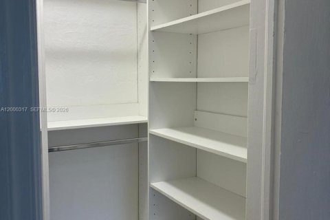 Condominio en venta en Miami Shores, Florida, 2 dormitorios, 73.3 m2 № 2066857 - foto 15