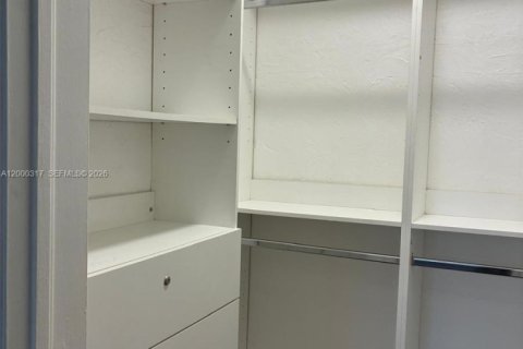 Condominio en venta en Miami Shores, Florida, 2 dormitorios, 73.3 m2 № 2066857 - foto 14