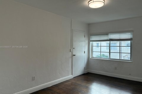 Condominio en venta en Miami Shores, Florida, 2 dormitorios, 73.3 m2 № 2066857 - foto 7