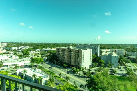 Condominio en venta en North Miami, Florida, 2 dormitorios, 117.06 m2 № 1962695 - foto 8