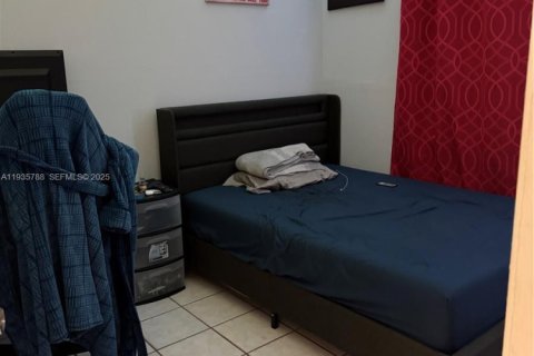 Adosado en venta en Miami Gardens, Florida, 3 dormitorios, 79.34 m2 № 1993905 - foto 6